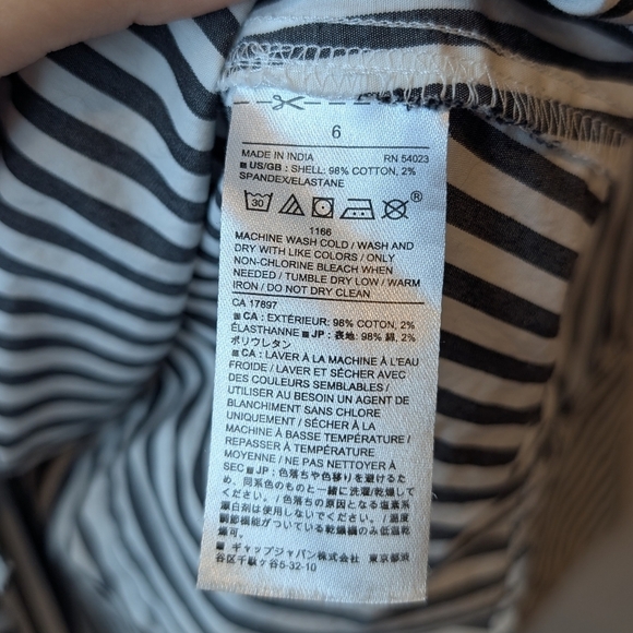 Banana Republic Black & White Striped Button Down Tailored Fit Flare Wrist Sz 6 - Picture 6 of 8